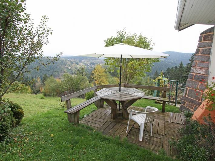 Gîte pour 2 personnes, avec Terrasse ainsi que Jardin et Vue à Gérardmer