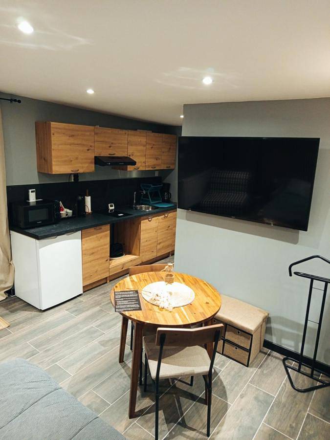 Maison d’hôte pour 3 personnes, avec Terrasse et Jardin dans Cantin