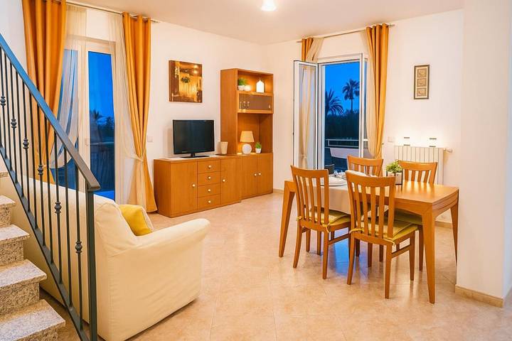 Appart’hôtel pour 4 personnes, avec Balcon ainsi que Terrasse et Vue