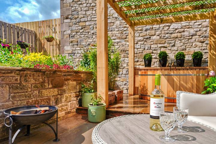 Holiday rental for 2 people, with garden and hot tub in Winster