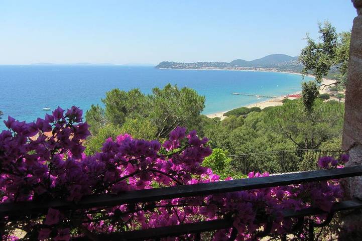 Gîte pour 6 personnes, avec balcon et jardin dans Plage du Débarquement (La Croix-Valmer)