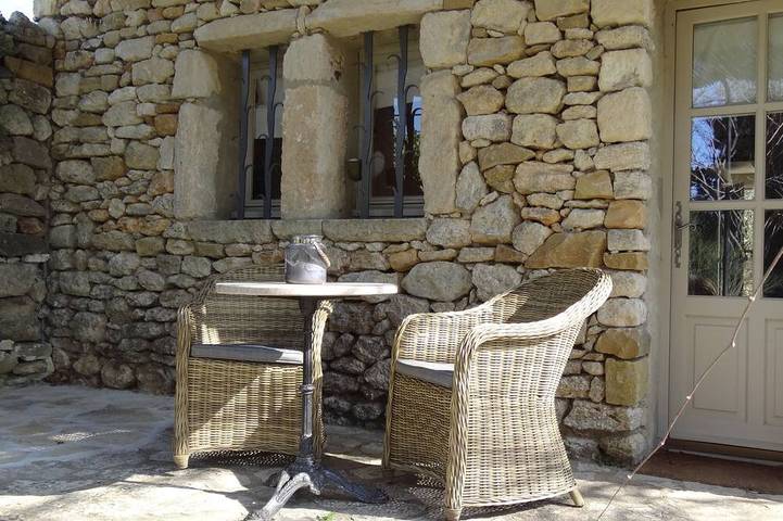 Gîte pour 2 personnes, avec Terrasse et Jardin