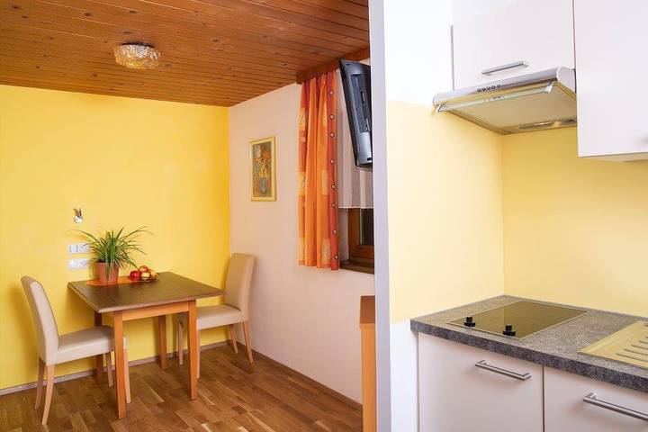 Ferienwohnung für 2 Personen, mit Balkon in Klösterle am Arlberg - 4