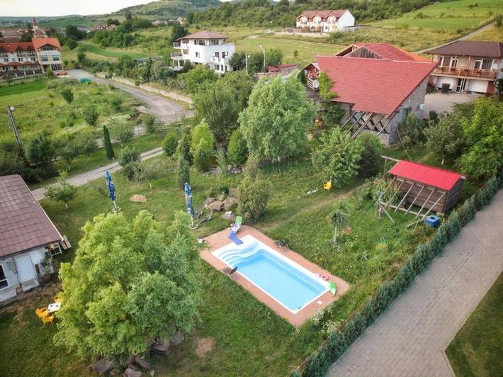 Maison d’hôte pour 3 personnes, avec jardin et vue ainsi que terrasse et piscine en Roumanie - 2