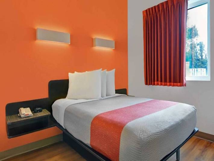 Apartamento entero, 1 cama matrimonial | Ducha adaptada para personas con discapacidad in Orlando, Condado de Orange (FL)