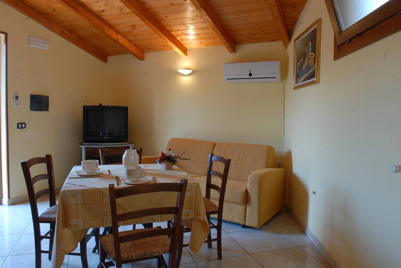 Cabina 'La Casa Del Fattore' con vista sulle montagne, Wi-Fi e aria condizionata in Stella Cilento, Cilento