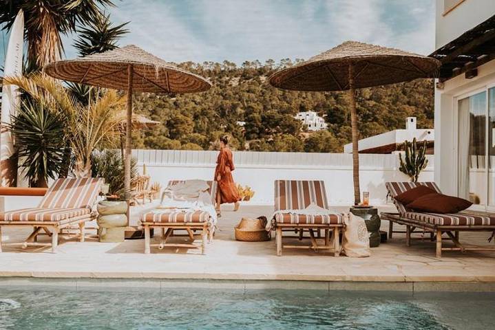 Chalet para 6 personas, con vistas además de piscina y jardín en Ibiza