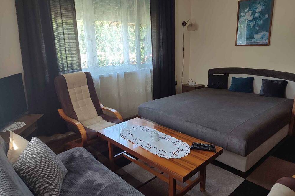 Holiday home in a quiet location with terrace in Gárdony, Gárdonyi járás