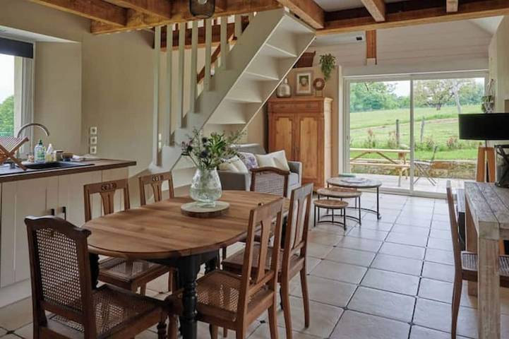 Gîte pour 6 personnes, avec jardin et terrasse à Camps-Saint-Mathurin-Léobazel