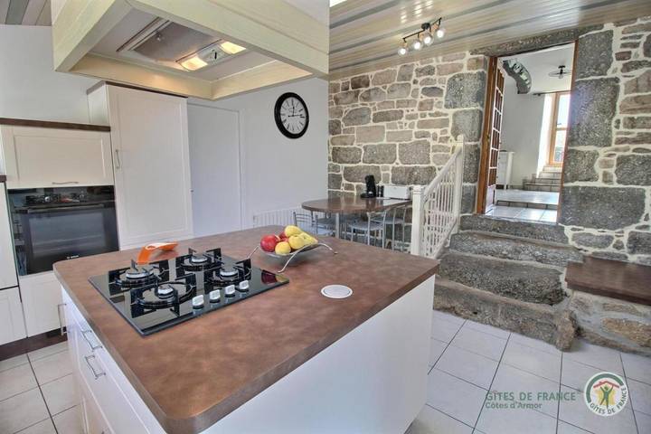 Location de vacances pour 2 personnes, avec jardin et terrasse, animaux acceptés à Kerien - 3