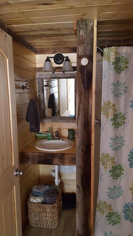 Glamping for 4 people, with sauna and terrace in Montana