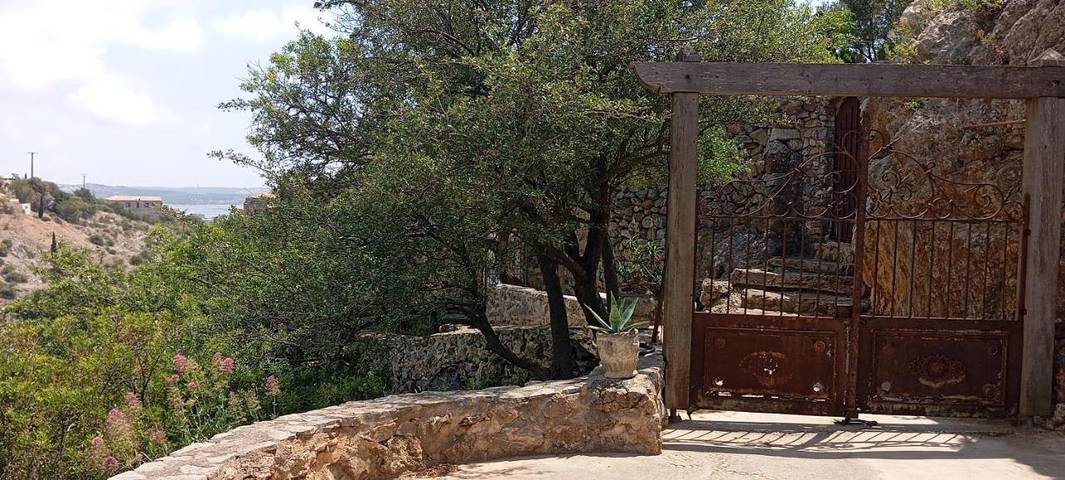 Gîte pour 9 personnes, avec terrasse et vue à Fitou