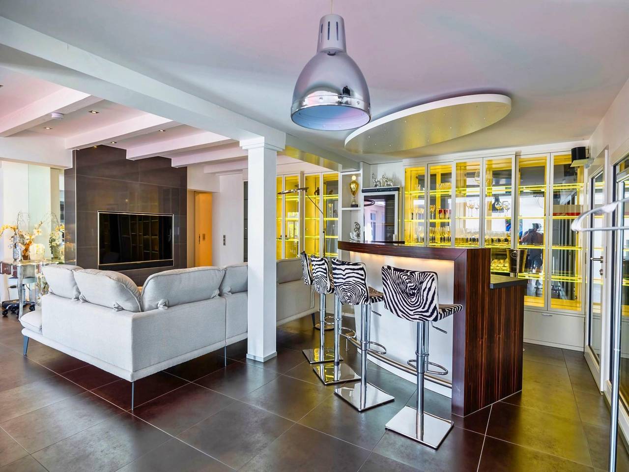 Ganze Wohnung, Ferienwohnung mit Bar, Freizeitraum in Kastellaun in Kastellaun, Hunsrück