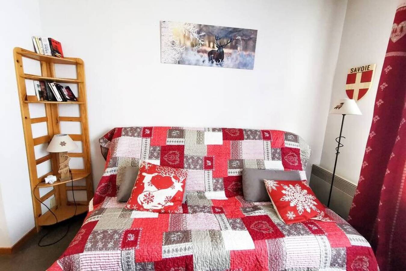 Appartement entier, Appartement familial au pied des pistes - Piscine été in La Féclaz, Les Déserts