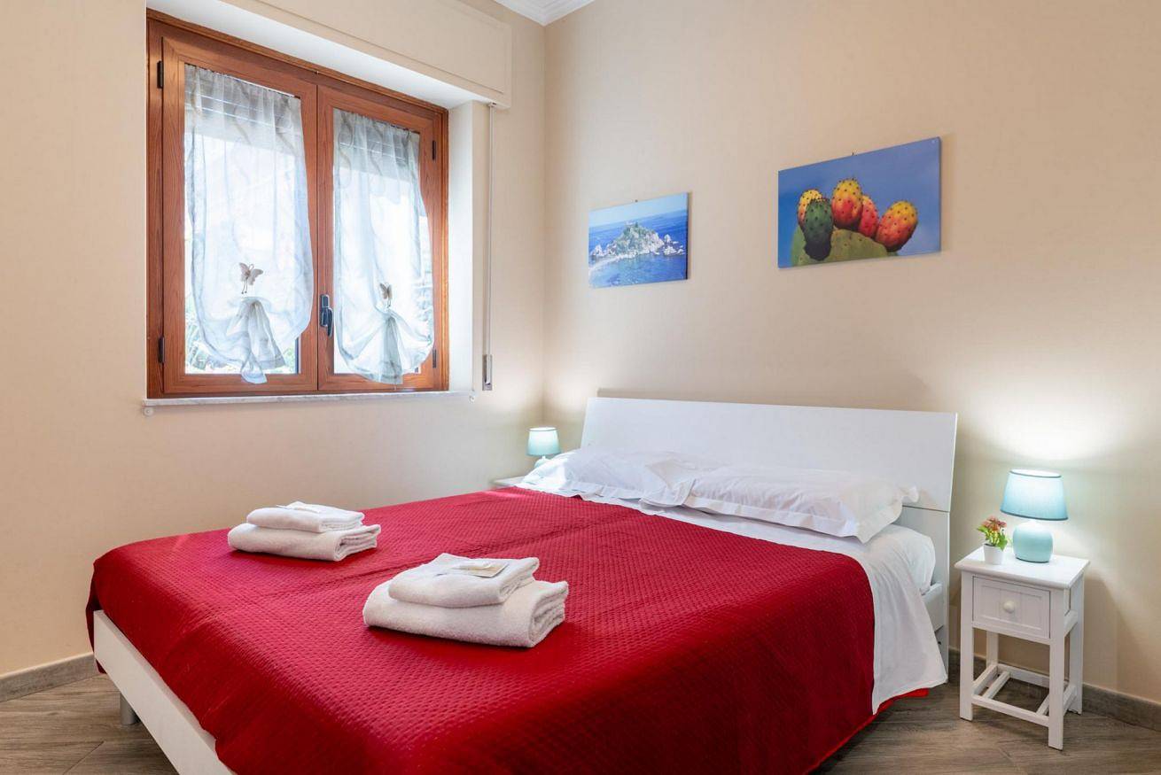 Entire apartment, Guesthost - Lemon Tree Apartments Casa Blu in Giardini-Naxos, Messina Province