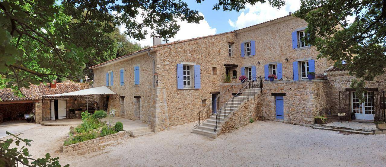 Appartement de vacances entier, Coquet studio au coeur des vignes et des oliviers in Signes, Région de Toulon