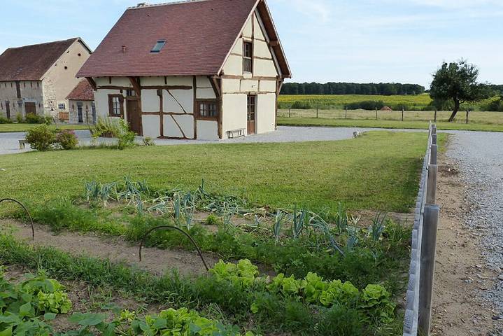 Gîte pour 3 personnes, avec terrasse et jardin - 1