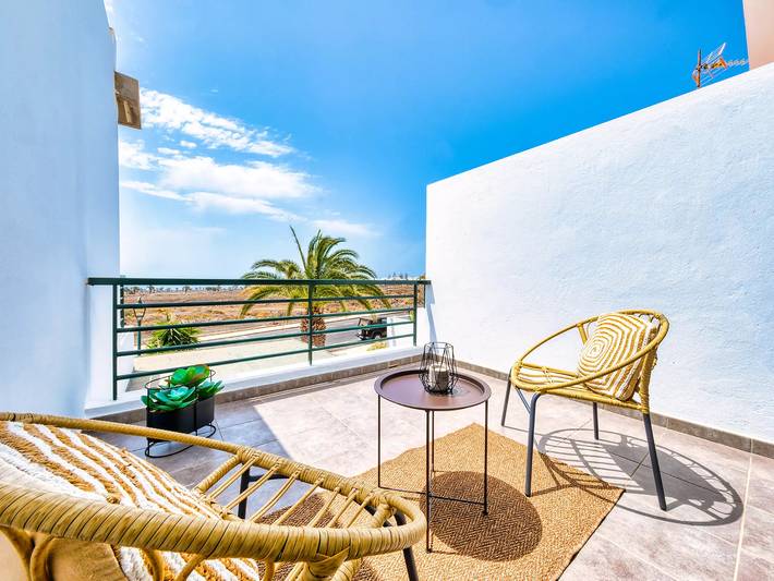 Villa for 2 people, with terrace and pool in Costa Teguise
