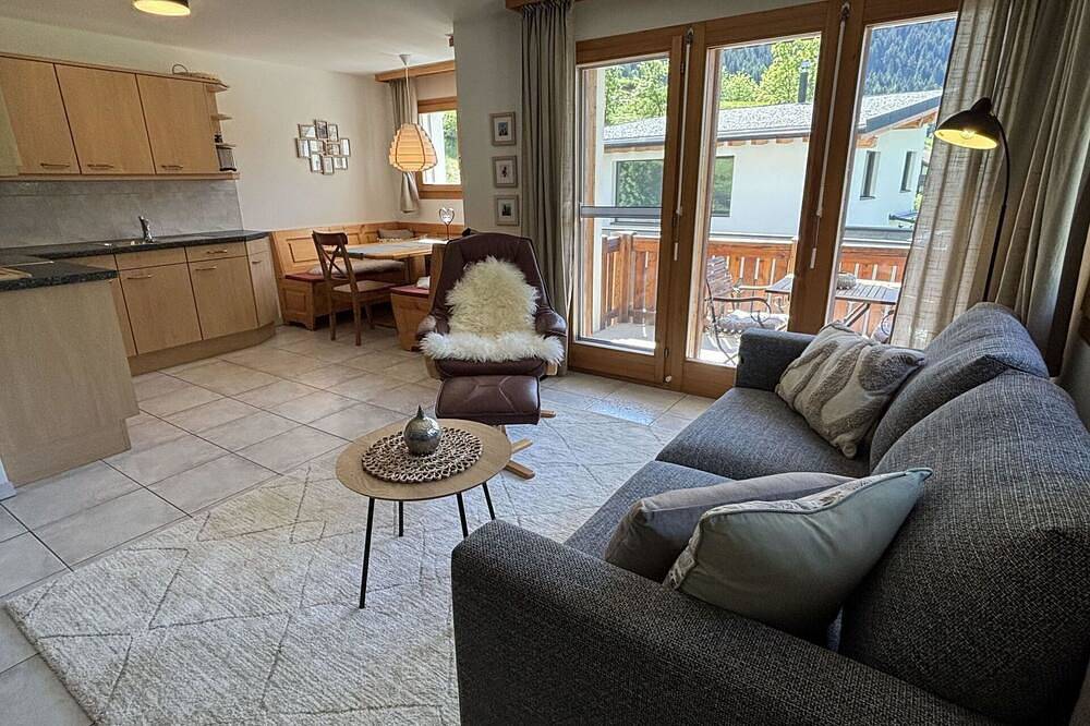 Ganze Wohnung, Gemütliche Wohnung für 3 Leute mit W-Lan, Tv und Balkon in Fieschertal, Aletsch Arena