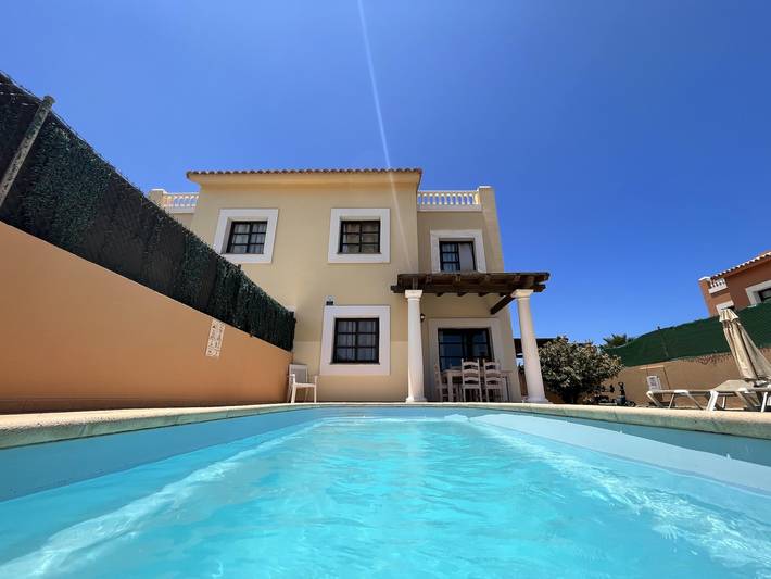 Chalet para 6 personas, con jardín y piscina además de vistas al mar y terraza, Se admiten mascotas en Fuerteventura - 2
