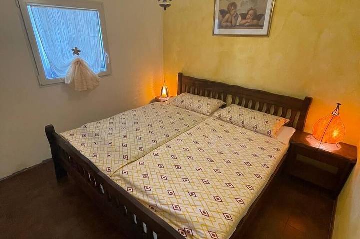 Ferienwohnung für 4 Personen, mit Pool und Sauna sowie Balkon in Comune di Cannobio - 2