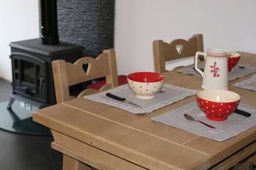 Gîte pour 4 personnes, avec jardin à Sapois