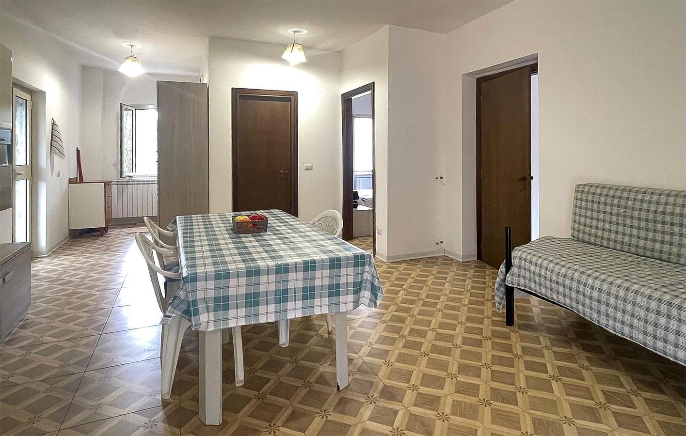 Appartamento intero, Ritiro in riva al mare con giardino, piscina e parcheggio in Vico del Gargano, Gargano