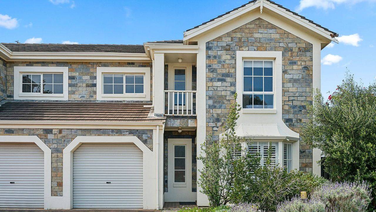 Entire holiday apartment, Ferienwohnung für 6 Personen (1 m²) in Glenelg South in Adelaide, South Australia