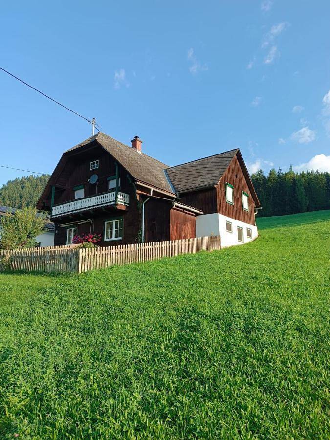 Ferienhaus für 8 Personen, mit Sauna und Garten sowie Ausblick
