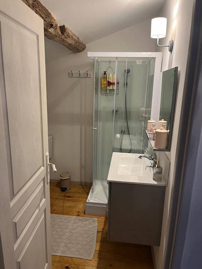 Family Room with Private Bathroom in Caylus, Tarn-et-Garonne