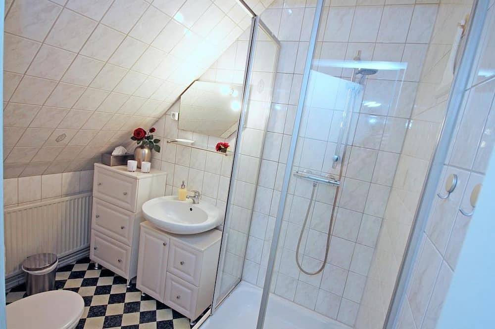 Ganze Wohnung, Broers, Privatzimmer - Zweibettzimmer, Dusche, Wc in Bad Segeberg, Kreis Segeberg