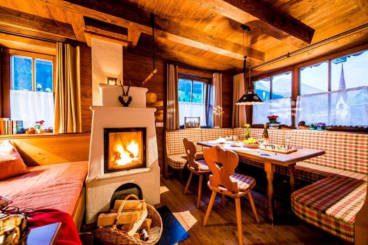 Chalet für 6 Personen, mit Balkon und Whirlpool sowie Terrasse und Garten in Tux - 2