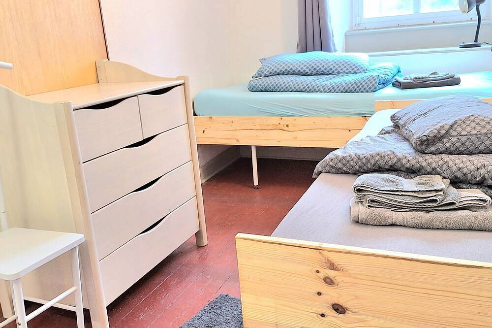 Großes Ferienhaus mit 10 Schlafzimmer und bietet Platz für bis zu 22 Gäste in Neuerburg, Eifelkreis Bitburg-Prüm