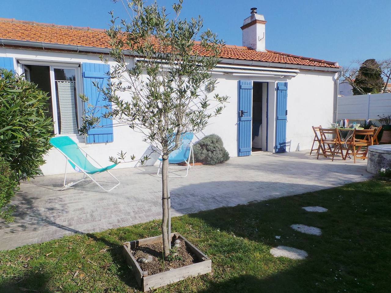Maison rénovée 3 pièces avec jardin clos, à 700m des plages et 400m du centre de l'Épine in L'Épine, Noirmoutier