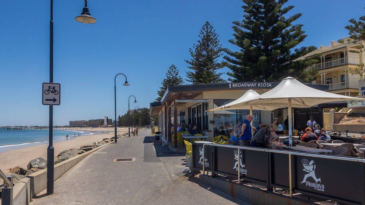 Entire holiday apartment, Ferienwohnung für 6 Personen (1 m²) in Glenelg South in Adelaide, South Australia