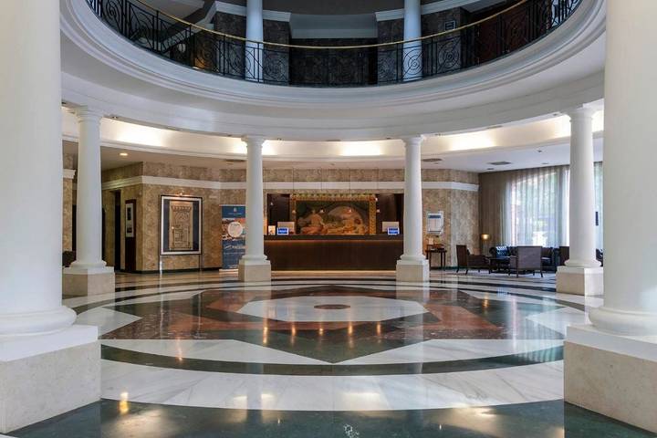 Hôtel pour 10 personnes, avec jacuzzi ainsi que sauna et jardin dans Solares - 3