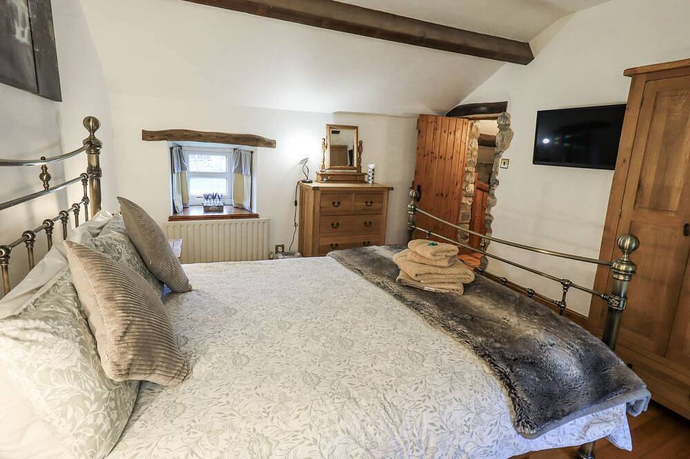 The Stables, pet friendly, with a garden in Horton-In-Ribblesdale in Horton in Ribblesdale, Yorkshire Dales National Park