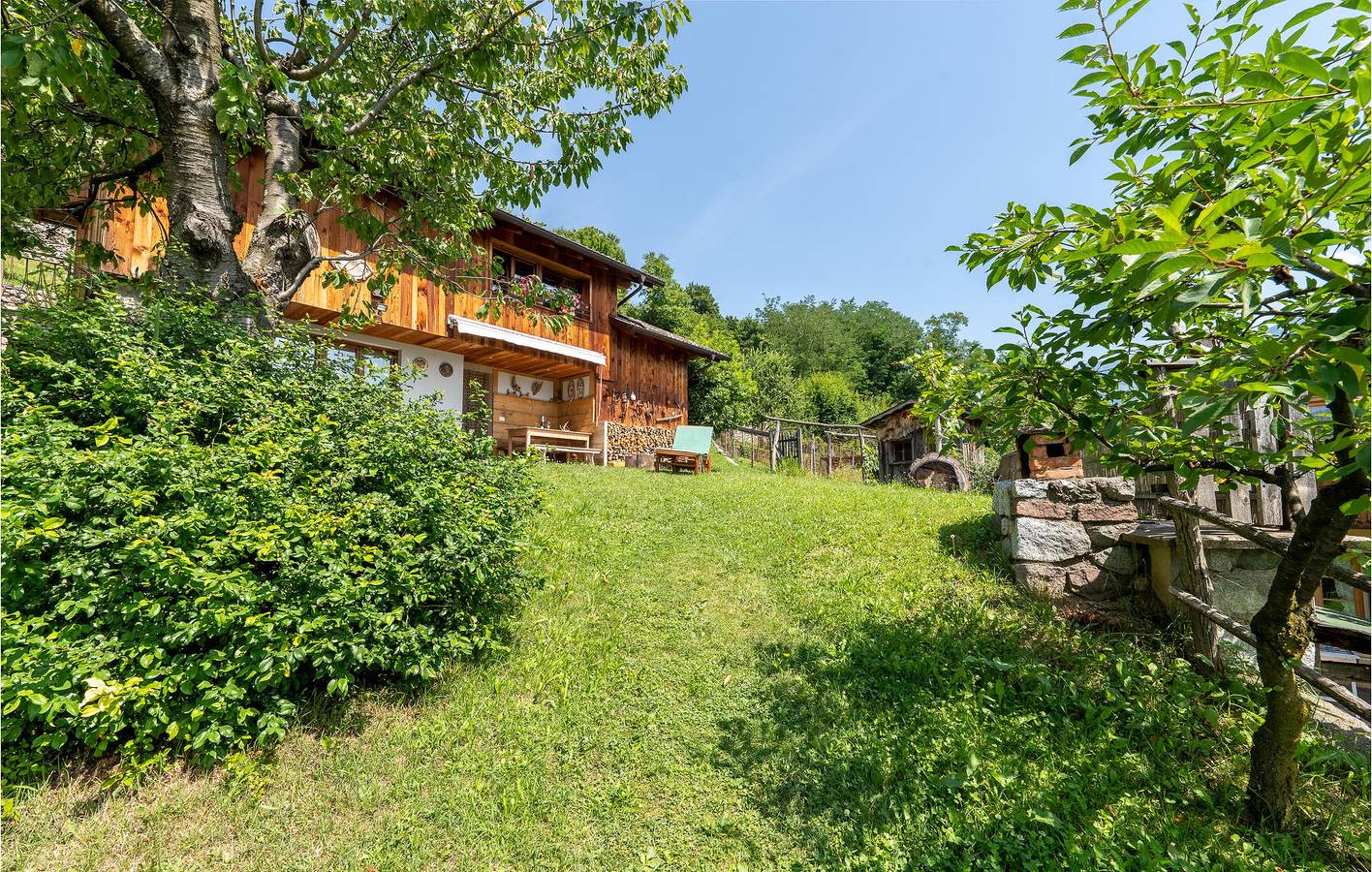 Apartment mit Bergblick, Parkplatz, Terrasse und Internet in Telve di Sopra, Valsugana