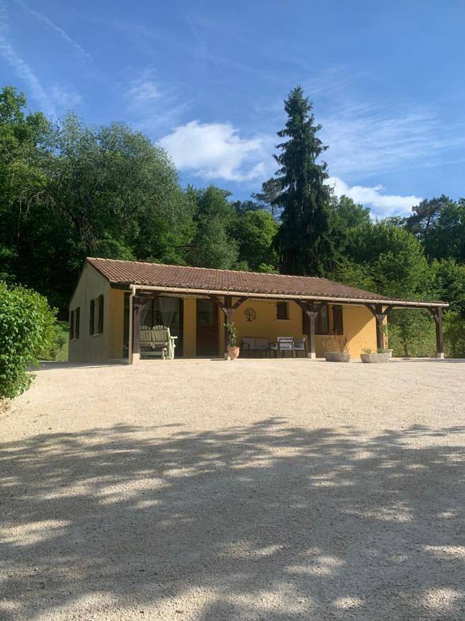 Location de vacances pour 6 personnes, avec piscine ainsi que jardin et vue à Nabirat - 2