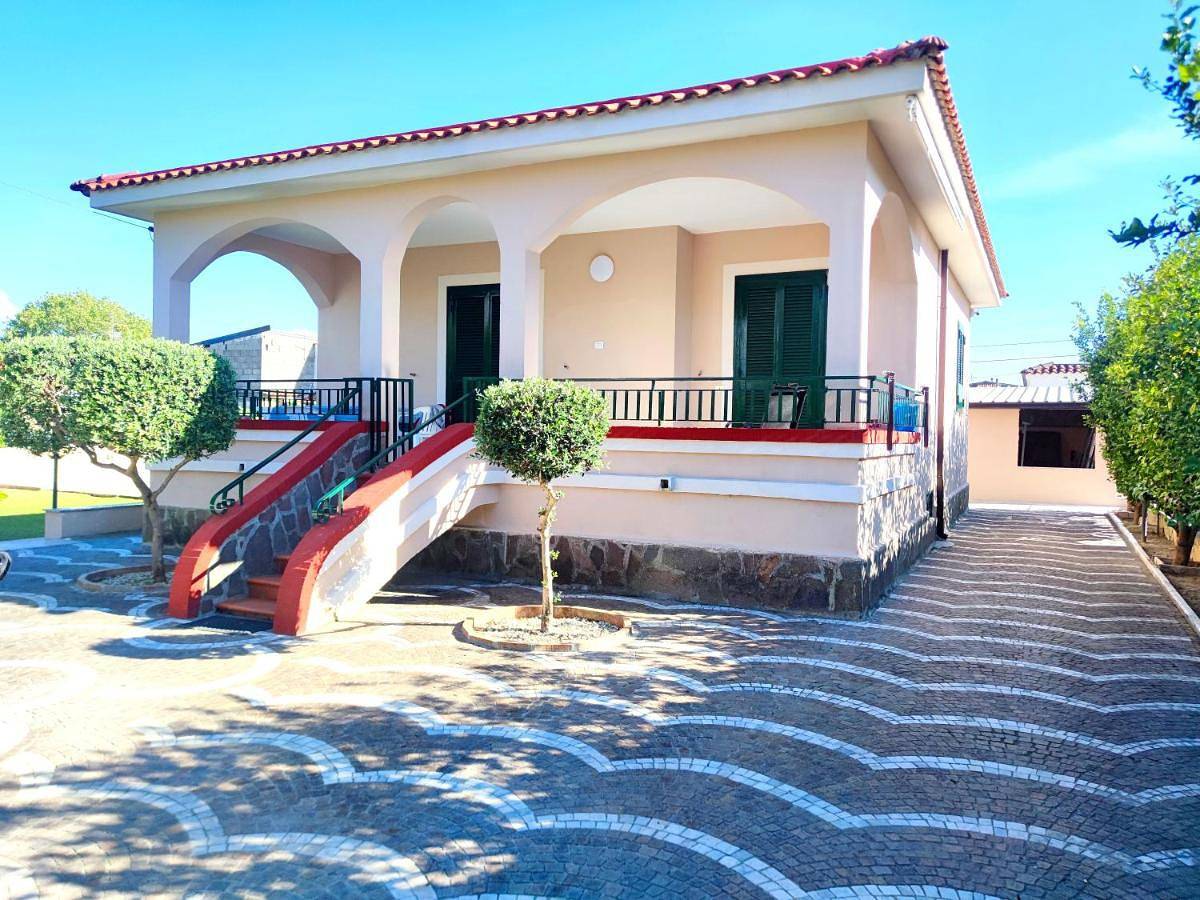 Two-Bedroom Villa in Castel Volturno, Caserta Provinz