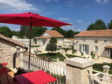 Cottage pour 4 personnes, avec terrasse et piscine à Chazelles