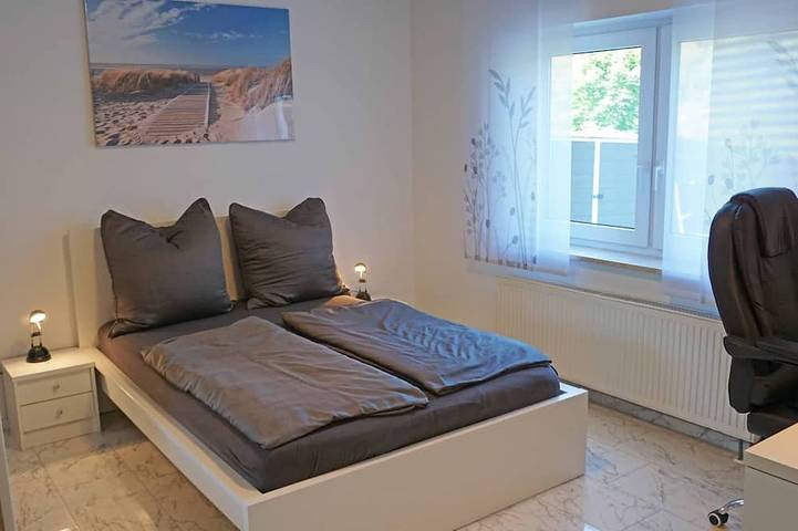 Ferienwohnung für 4 Personen, mit Garten und Whirlpool sowie Balkon in Würzburg - 2