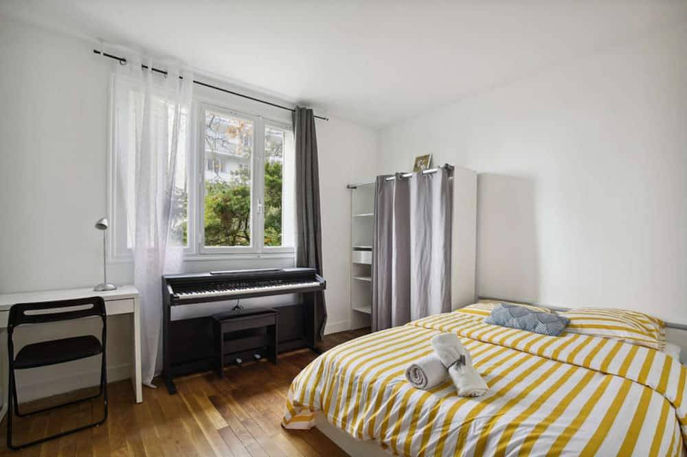 Entire apartment, Chic and spacious apart with piano and terrace in Le Chesnay, Yvelines