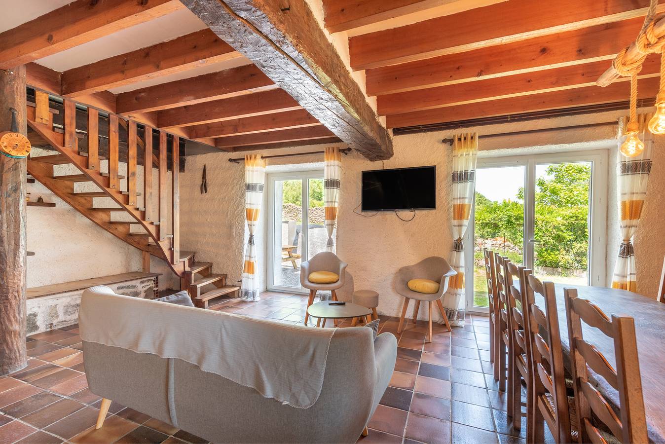 Bergchalet 'Au Milan D'Oré' – Atemberaubende Aussichten, private Terrasse und Wi-Fi in den Pyrenäen in Gère-Bélesten, Béarn