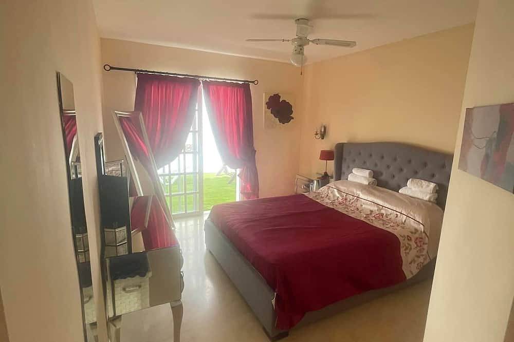 Privat villa med fire soverom Perfekt for familier eller par med privat basseng in La Caleta, Adeje