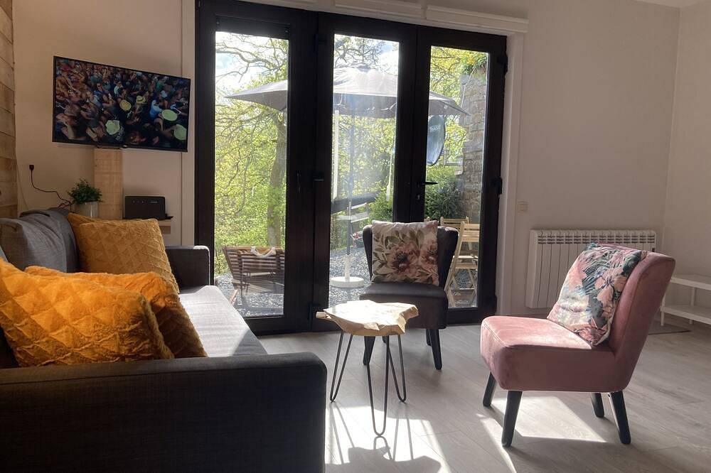 Geheel appartement, Cosy apartment in a forest estate in the heart of the Semois region in Vresse-sur-Semois, Regio Namur