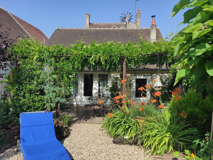Gîte pour 3 personnes, avec Terrasse à Drevant
