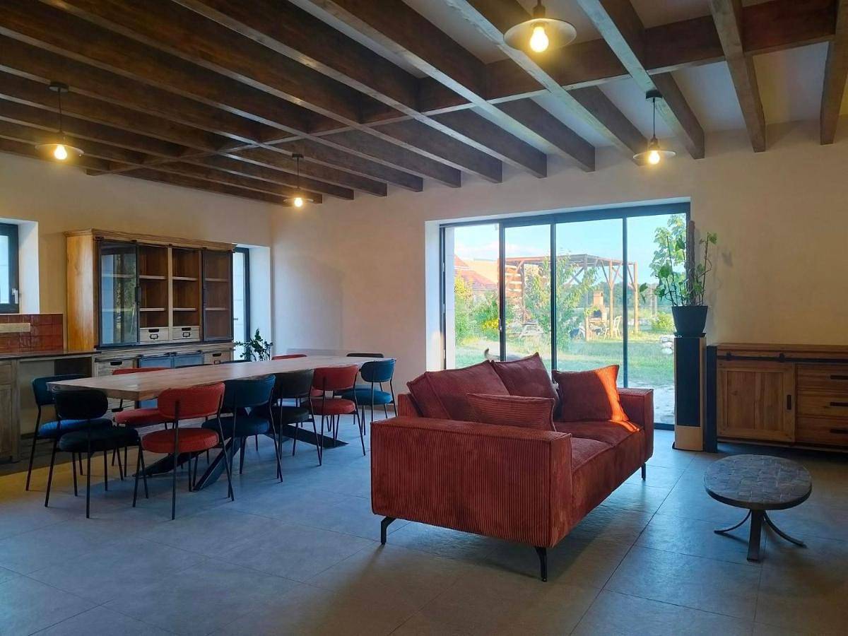 Family Room with Garden View in Courcelles-de-Touraine, Région de Tours