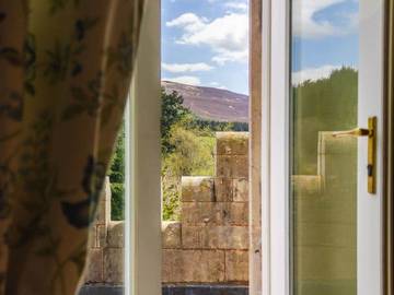 Castle for 16 People in Glenshee, Cairngorms National Park, Photo 2