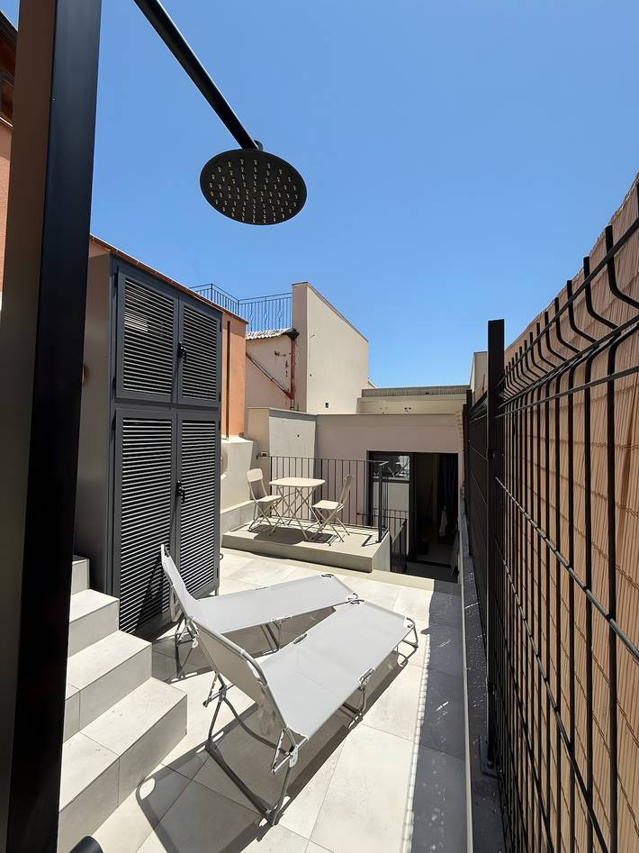 Apartamento entero, Casa vacacional 'Calcagno Home' con terraza privada, Wi-Fi y aire acondicionado in Milazzo, Provincia de Messina